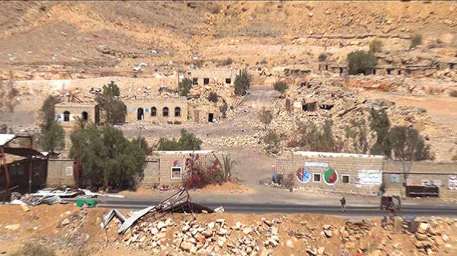 بررته الشرعية بـ "انسحاب تكتيكي".. الحوثيون يسيطرون على معسكر في نهم