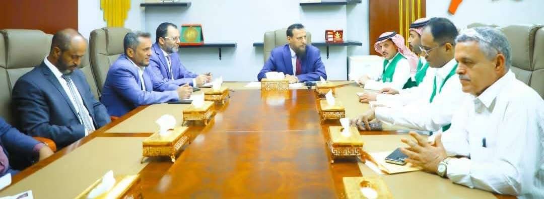 محافظ عدن يبحث مع البرنامج السعودي لدعم وإعمار اليمن مجالات التعاون ودعم المشاريع التنموية والخدمية