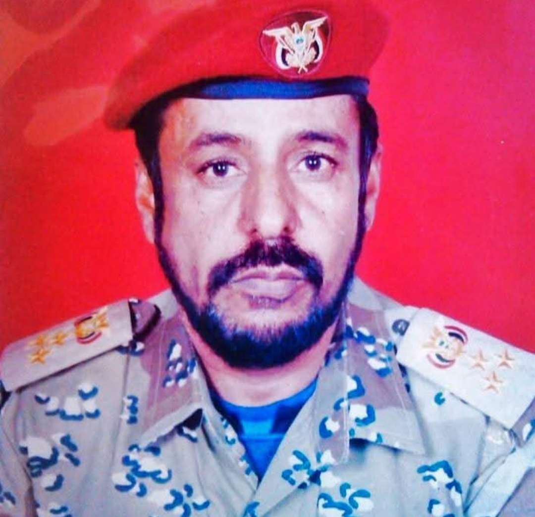 الشيخ مقبل لكرش يعزي في وفاة العميد محمد عوض بايحيى . الشيخ مقبل لكرش يعزي في وفاة العميد محمد عوض بايحيى .