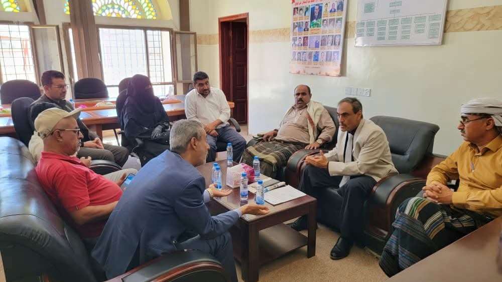 السلطة المحلية بشبوة ووزارة الصحة يؤكدان حرصهما المتواصل على تطوير القطاع الصحي بشبوة