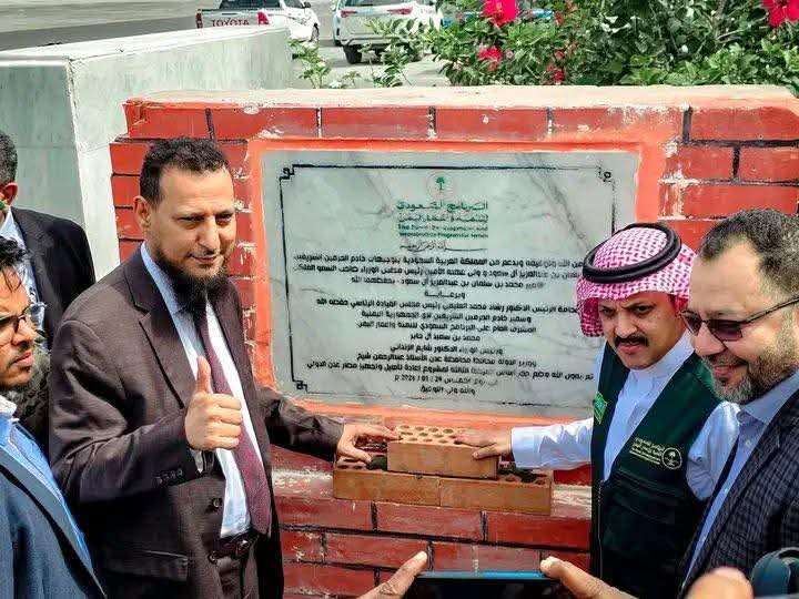 كيف بدأ الجنوب يتنفس الصعداء خدماتيا وتنمويا بدعم الأشقاء في المملكة… وسياسيا بنضال ووعي شعبه نحو استعادة دولته؟ كيف بدأ الجنوب يتنفس الصعداء خدماتيا وتنمويا بدعم الأشقاء في المملكة… وسياسيا بنضال ووعي شعبه نحو استعادة دولته؟