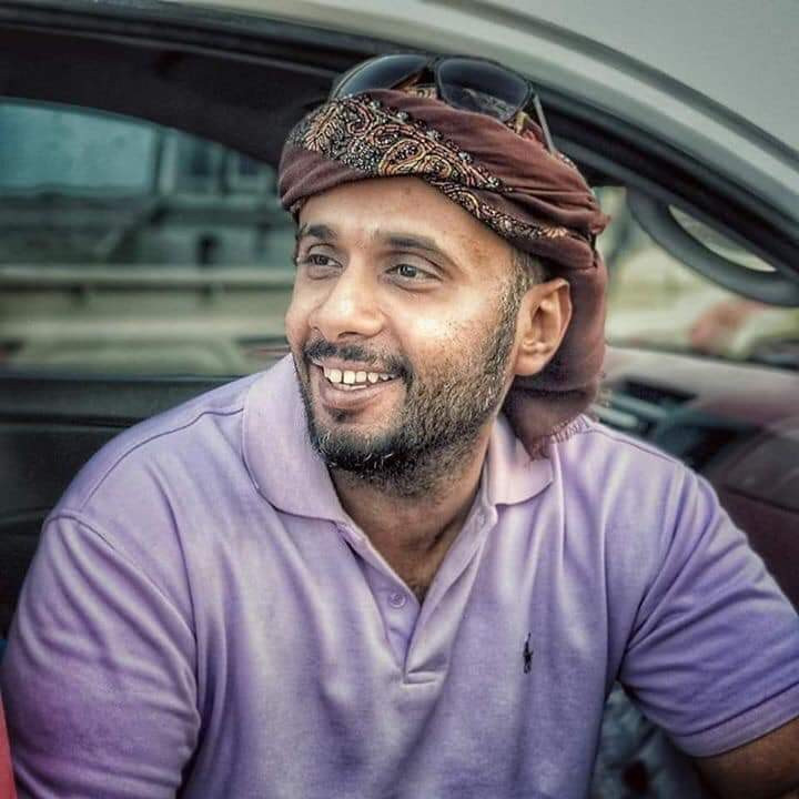 إعدام مدير الهلال الاحمر الإماراتي ومرافقه في عدن.. صور