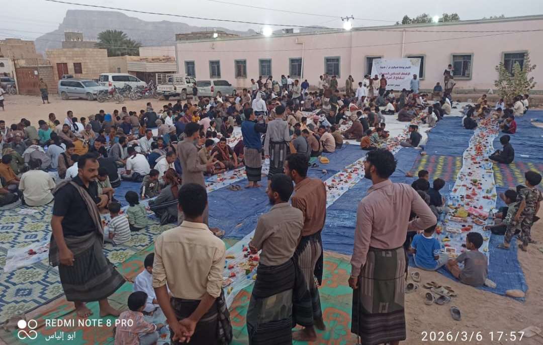 قبيلة آل إسرائيل بن محمد بن عمر تقيم مادبة إفطار جماعي بمدينة الروضة