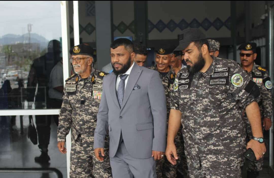 وصول القائد العام لقوات حرس المنشآت إلى عدن قادما من السعودية