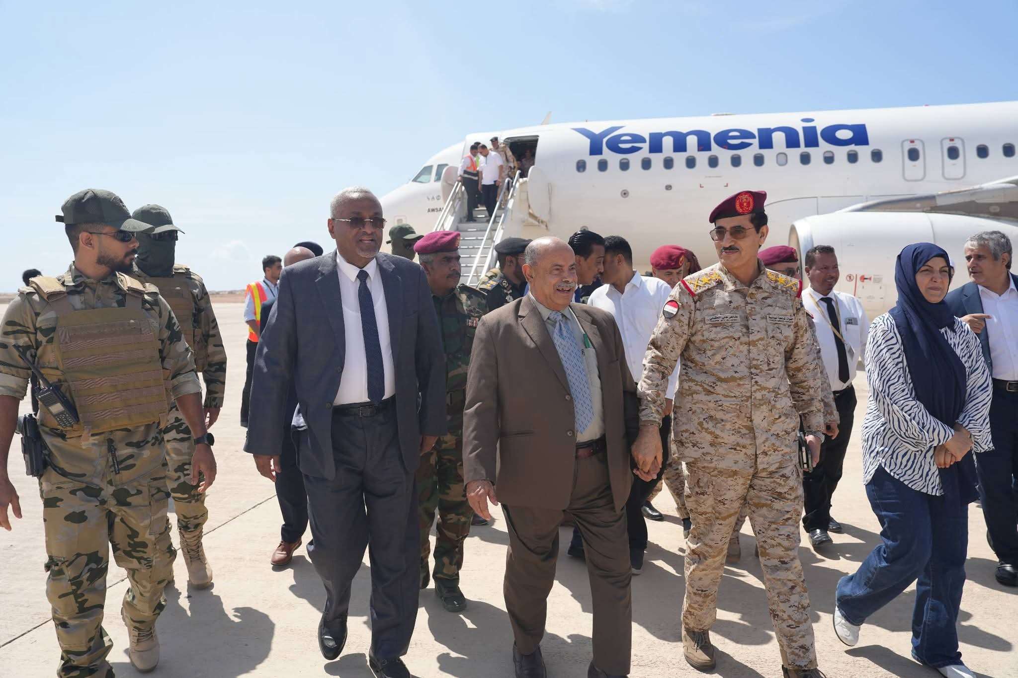 عضو القيادة الخنبشي يستقبل وزراء الدفاع والإدارة المحلية والقانونية في #المكلا ​ ​#حضرموت #المكلا