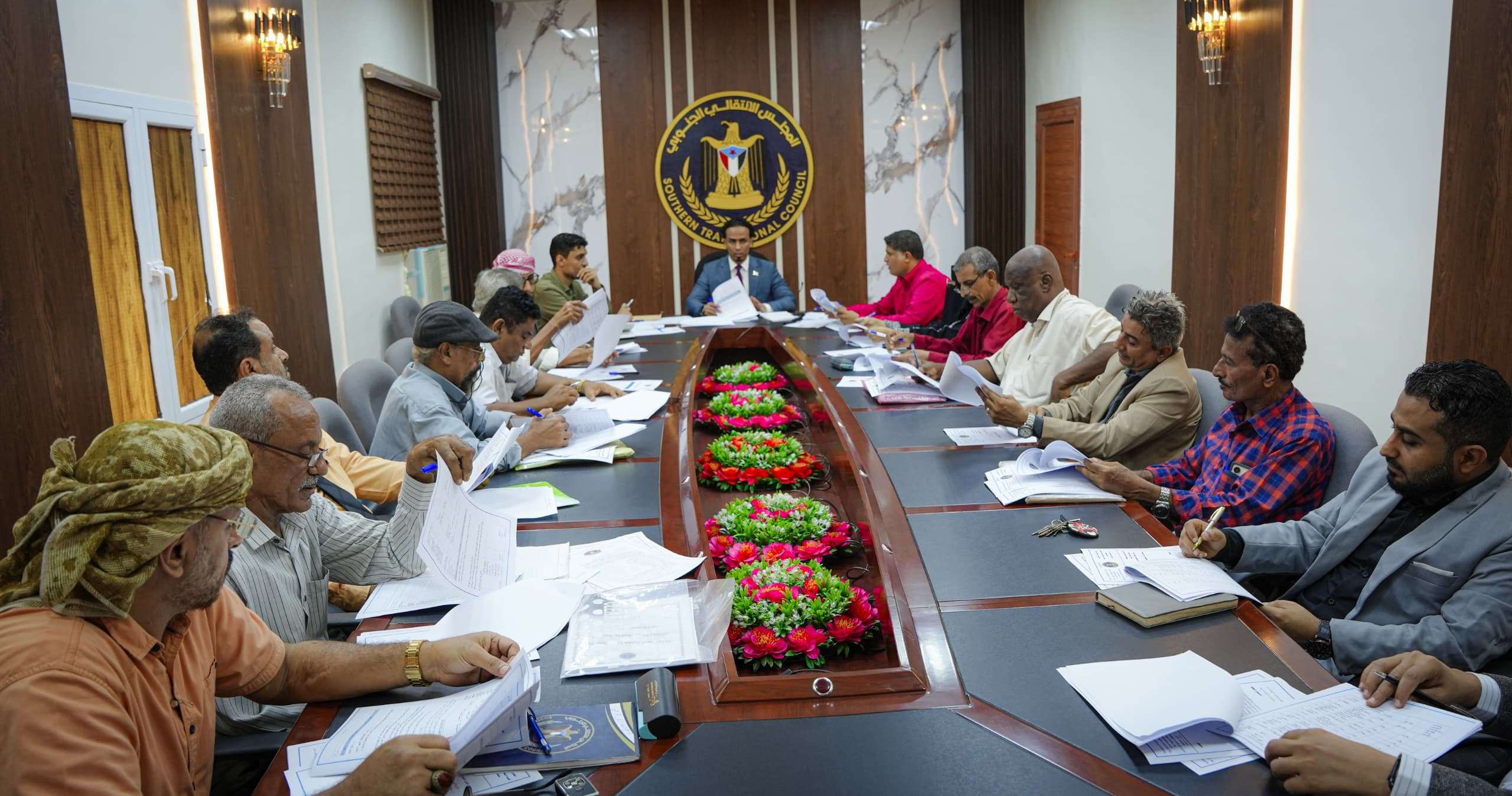 تنفيذية انتقالي العاصمة عدن تستعرض نشاط وعمل إدارة الشباب والرياضة والقيادة المحلية بدار سعد