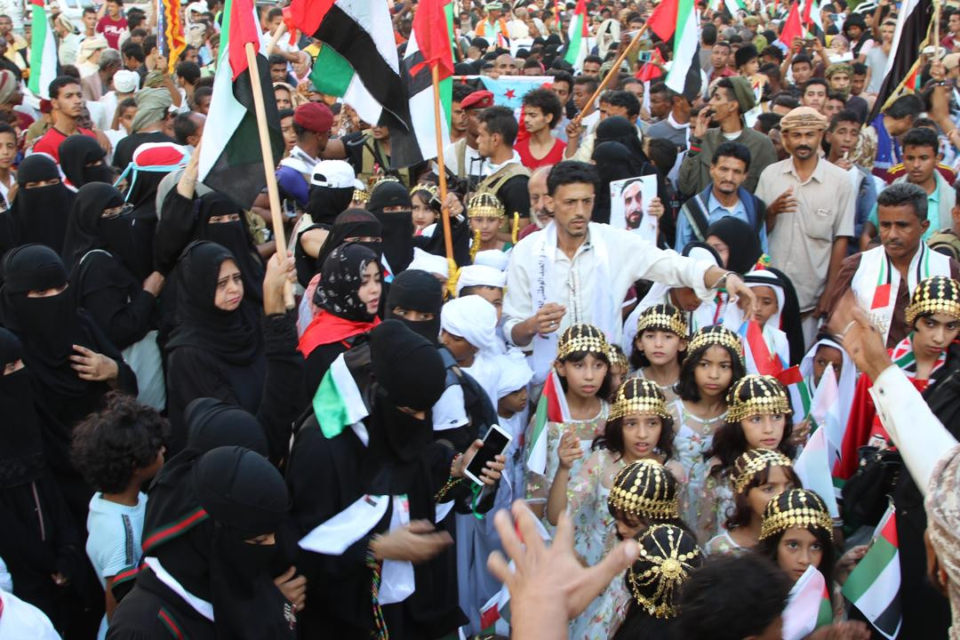 مصورالجنوبيون يحتفلون في عدن بالعيد الوطني لدولة الإمارات