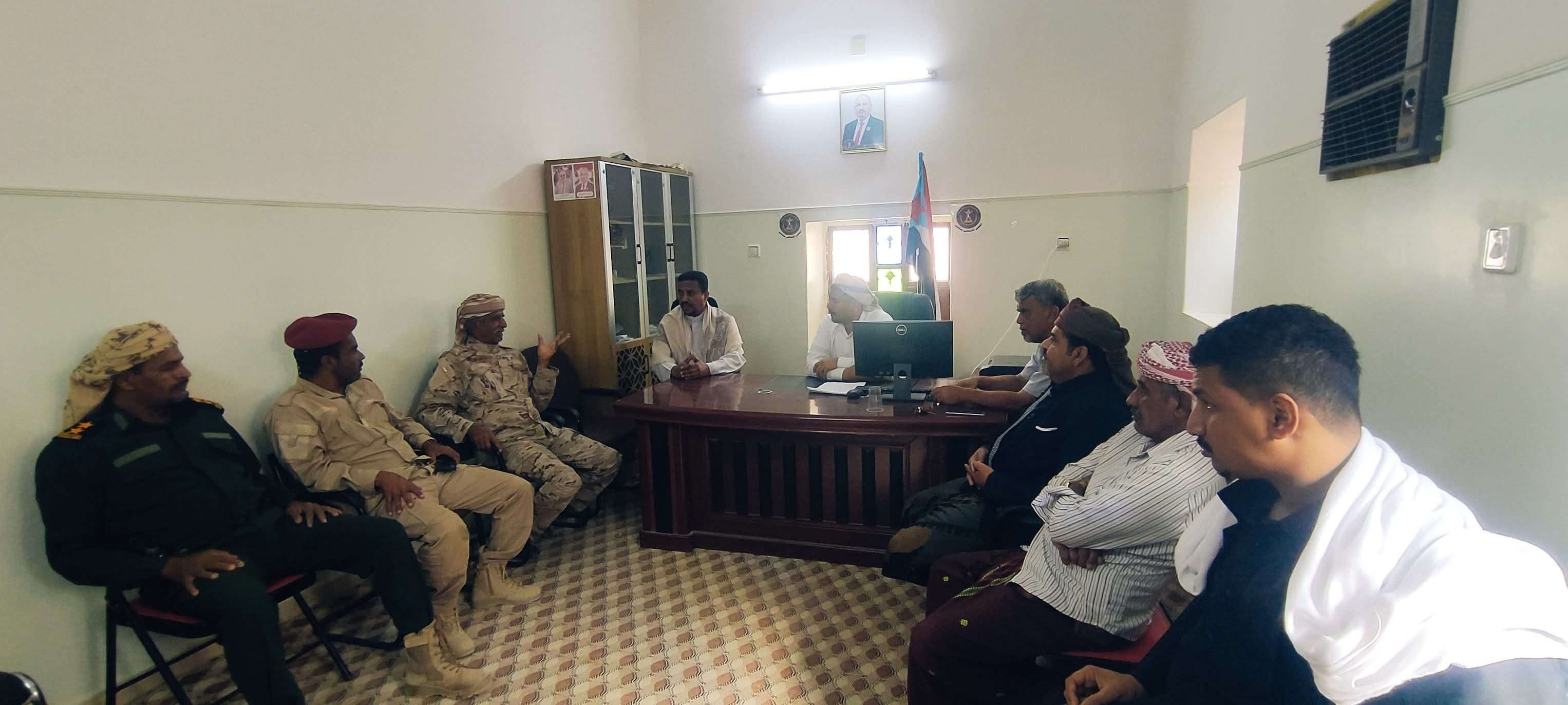 قيادة انتقالي حورة ووادي العين تستقبل قائد اللواء 15 صاعقة لبحث تعزيز التنسيق الأمني بالمديرية قيادة انتقالي حورة ووادي العين تستقبل قائد اللواء 15 صاعقة لبحث تعزيز التنسيق الأمني بالمديرية