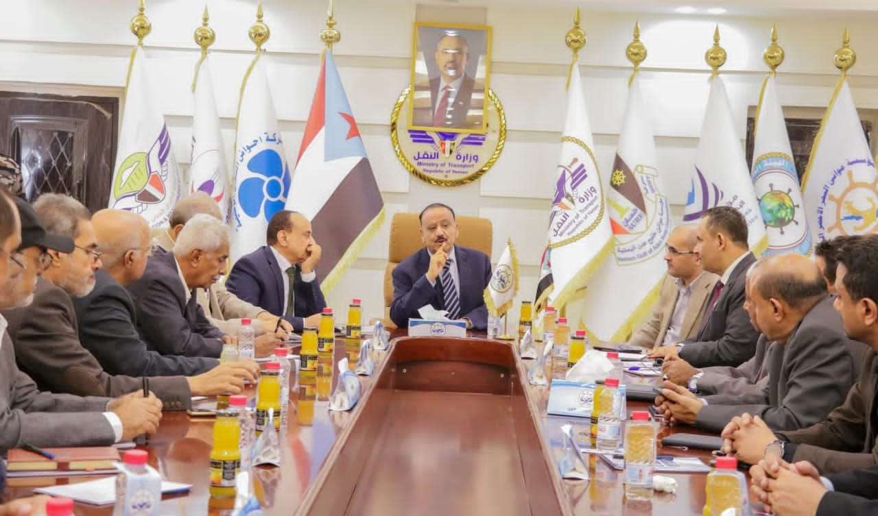 وزير النقل يعلن بأسم الوزارة والهيئات والمؤسسات والشركات التابعة لها تأييد كافة القرارات والخطوات التي اتخذها الرئيس القائد المناضل عيدروس بن قاسم الزُبيدي